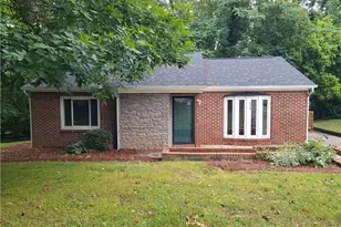 5516 Oak Summit Ct, Winston-Salem, NC 27105 - Photo 1