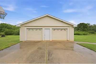 404 Glen Raven Road, Burlington, NC 27217 - Photo 21