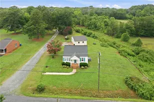 404 Glen Raven Rd, Burlington, NC 27217 - Photo 27