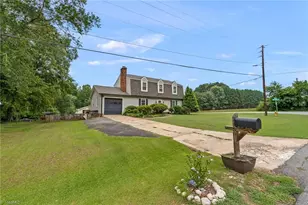 2150 Storm Canyon Rd, Winston-Salem, NC 27106 - Photo 3