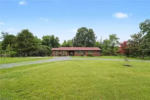 3667 Clover Dr, Sophia, NC 27350 - Photo 35