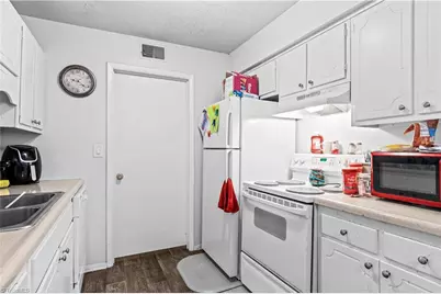 2260 Sunderland Road #74W, Winston-Salem, NC 27103 - Photo 7