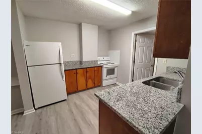 1001 Lane Street, Reidsville, NC 27320 - Photo 7