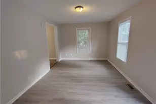 1001 Lane St, Reidsville, NC 27320 - Photo 3