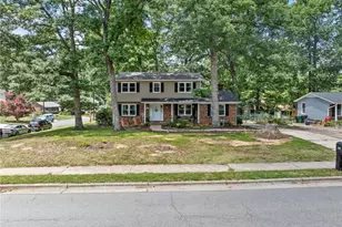 1001 Oakview Rd, High Point, NC 27265 - Photo 3