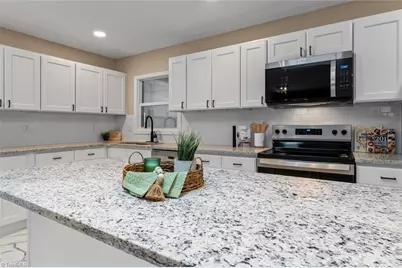 1090 Shalimar Drive, Winston-Salem, NC 27127 - Photo 9