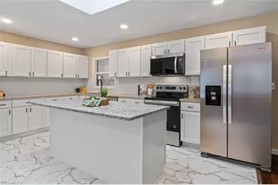 1090 Shalimar Drive, Winston-Salem, NC 27127 - Photo 7