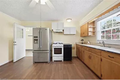 8506 Arapahoe Drive, Stokesdale, NC 27357 - Photo 11