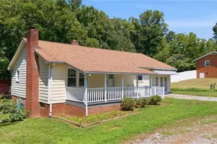 8506 Arapahoe Dr, Stokesdale, NC 27357 - Photo 3