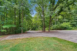 431 Georgetown Rd, Wallburg, NC 27107 - Photo 33