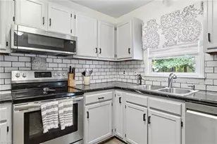 104 Sam Kinley Dr, Thomasville, NC 27360 - Photo 3