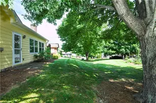 3718 Sawgrass Rd, Greensboro, NC 27410 - Photo 25