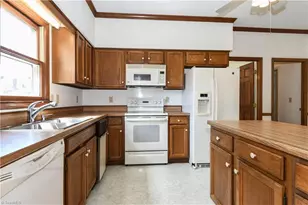 3718 Sawgrass Rd, Greensboro, NC 27410 - Photo 7