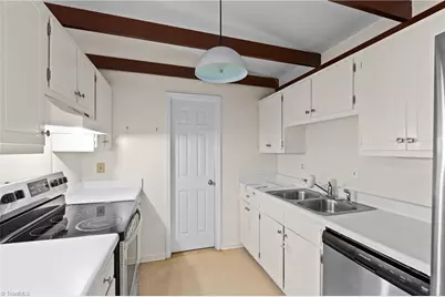 5905 Stanleyville Drive, Rural Hall, NC 27045 - Photo 15