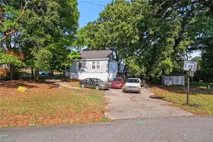 1005 Ava St, Burlington, NC 27215 - Photo 7