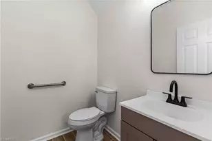 2215 Bradford Glen Cir, Winston-Salem, NC 27107 - Photo 11