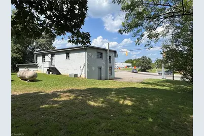 217 Sparta Road #303, North Wilkesboro, NC 28659 - Photo 7