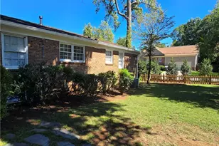 3703 Hickory Hill Dr, Greensboro, NC 27410 - Photo 25