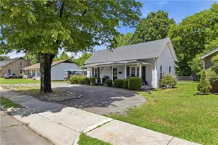 812 S Salisbury St, Mocksville, NC 27028 - Photo 3