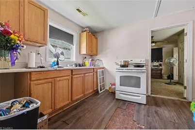 437 Fulton Street, Burlington, NC 27217 - Photo 5