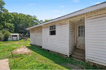 437 Fulton Street, Burlington, NC 27217 - Photo 9