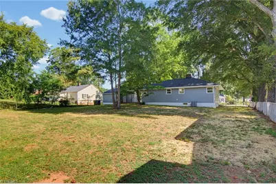 901 W Main Street, Mayodan, NC 27027 - Photo 31