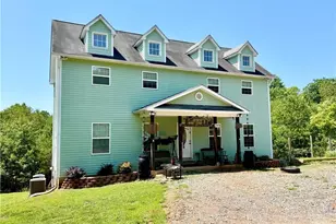 243 Hunter Ridge Ln, Ararat, NC 27007 - Photo 5