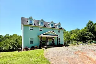 243 Hunter Ridge Ln, Ararat, NC 27007 - Photo 3