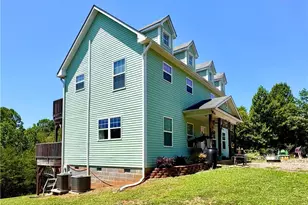243 Hunter Ridge Ln, Ararat, NC 27007 - Photo 5