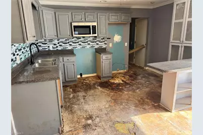 201 E Harden Street, Graham, NC 27253 - Photo 3