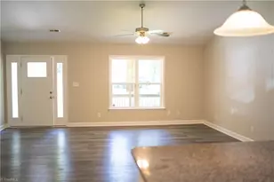 121 Maplewood Ave, Thomasville, NC 27360 - Photo 5
