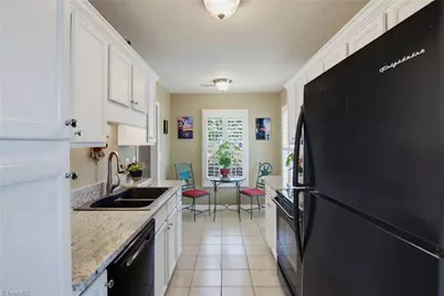 901 Glen Gate Circle, Kernersville, NC 27284 - Photo 9