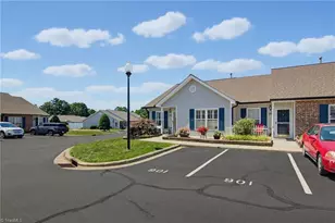901 Glen Gate Cir, Kernersville, NC 27284 - Photo 3