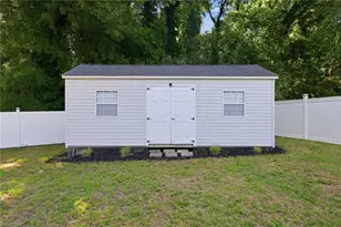 1506 Wendover Dr, High Point, NC 27262 - Photo 31