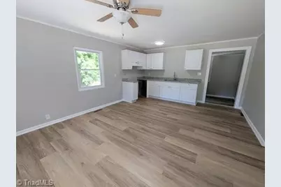 386 Sunset Drive, Thomasville, NC 27360 - Photo 3