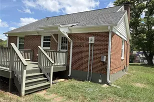 206 Grover St, Winston-Salem, NC 27101 - Photo 7