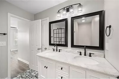 5817 Fox Point Circle, Winston-Salem, NC 27104 - Photo 31