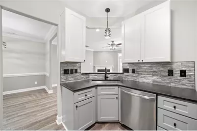 5817 Fox Point Circle, Winston-Salem, NC 27104 - Photo 17