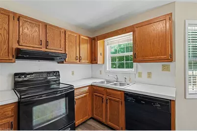 388 Meadow Lark Lane, Thomasville, NC 27360 - Photo 13