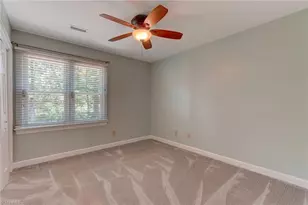 2050 E Hearthwood Ct, Greensboro, NC 27407 - Photo 23