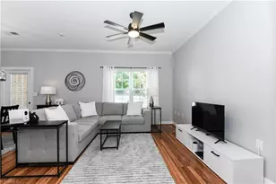 1921 B Fleming Rd, Greensboro, NC 27410 - Photo 7