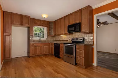 5406 Courtfield Drive, Greensboro, NC 27455 - Photo 17