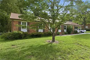 120 Tangle Dr, Jamestown, NC 27282 - Photo 5