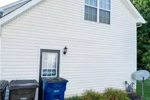 145 Magnolia View Ct, Winston-Salem, NC 27107 - Photo 3