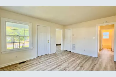 1512 Andover Avenue, Greensboro, NC 27405 - Photo 5