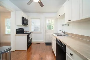 902 Josephine Boyd St, Greensboro, NC 27408 - Photo 11