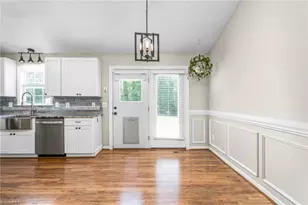 207 Whitestone Dr, Greensboro, NC 27455 - Photo 9