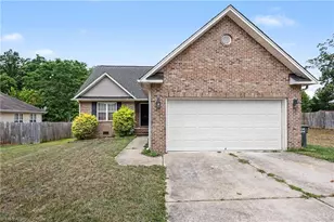 117 Valentine Ct, Greensboro, NC 27405 - Photo 3