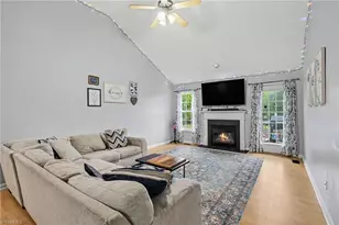 117 Valentine Ct, Greensboro, NC 27405 - Photo 7