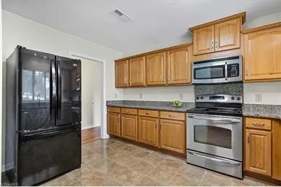 4556 Shattalon Drive, Winston-Salem, NC 27106 - Photo 19